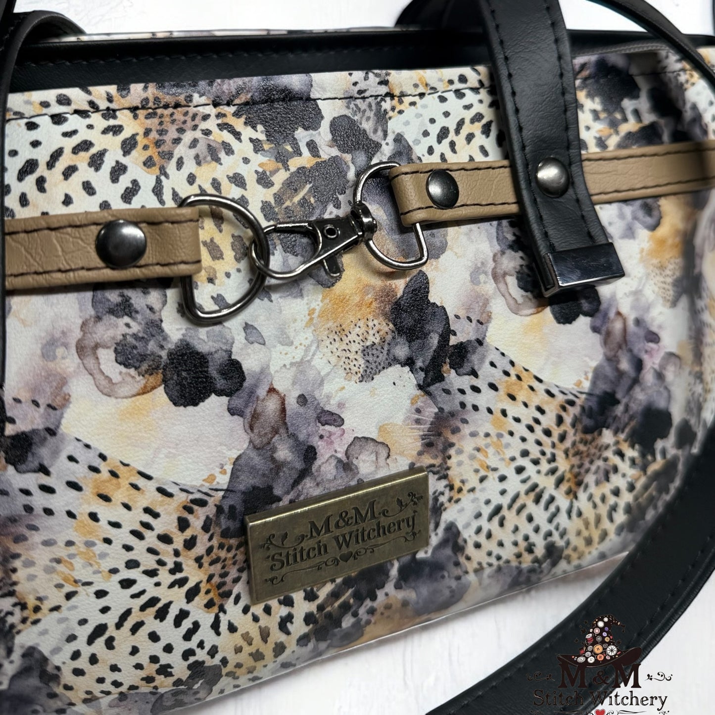 Celeste East West Bag (Leopard print)