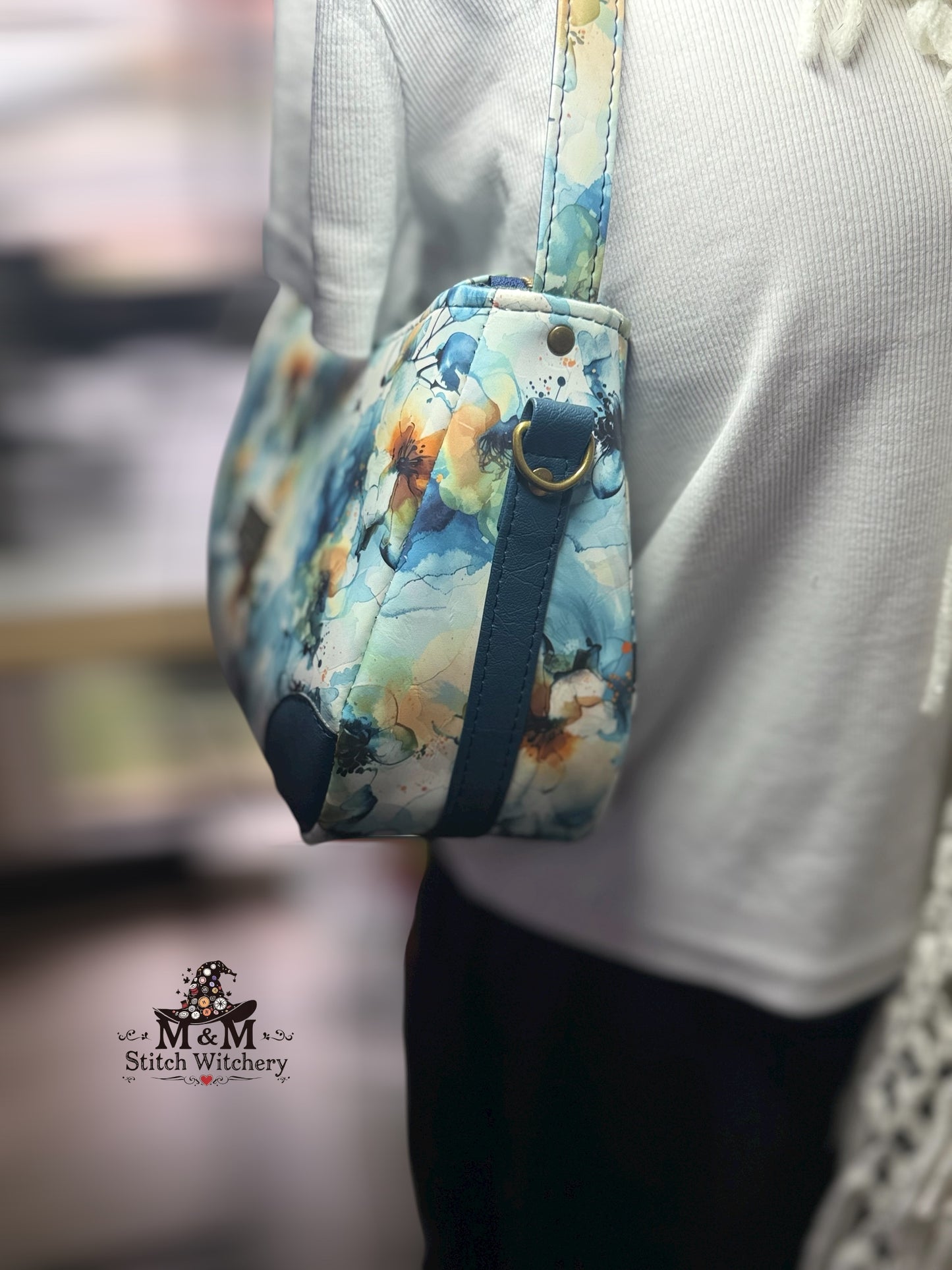 The Annabelle Handbag (Blue Flowers)