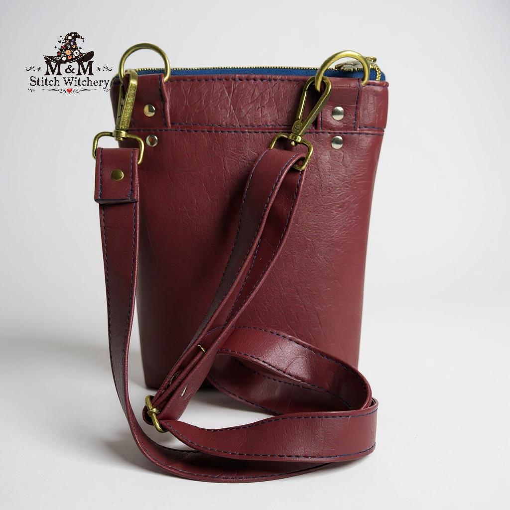 The Sander Midi Sling Bag (Blooming Ink)