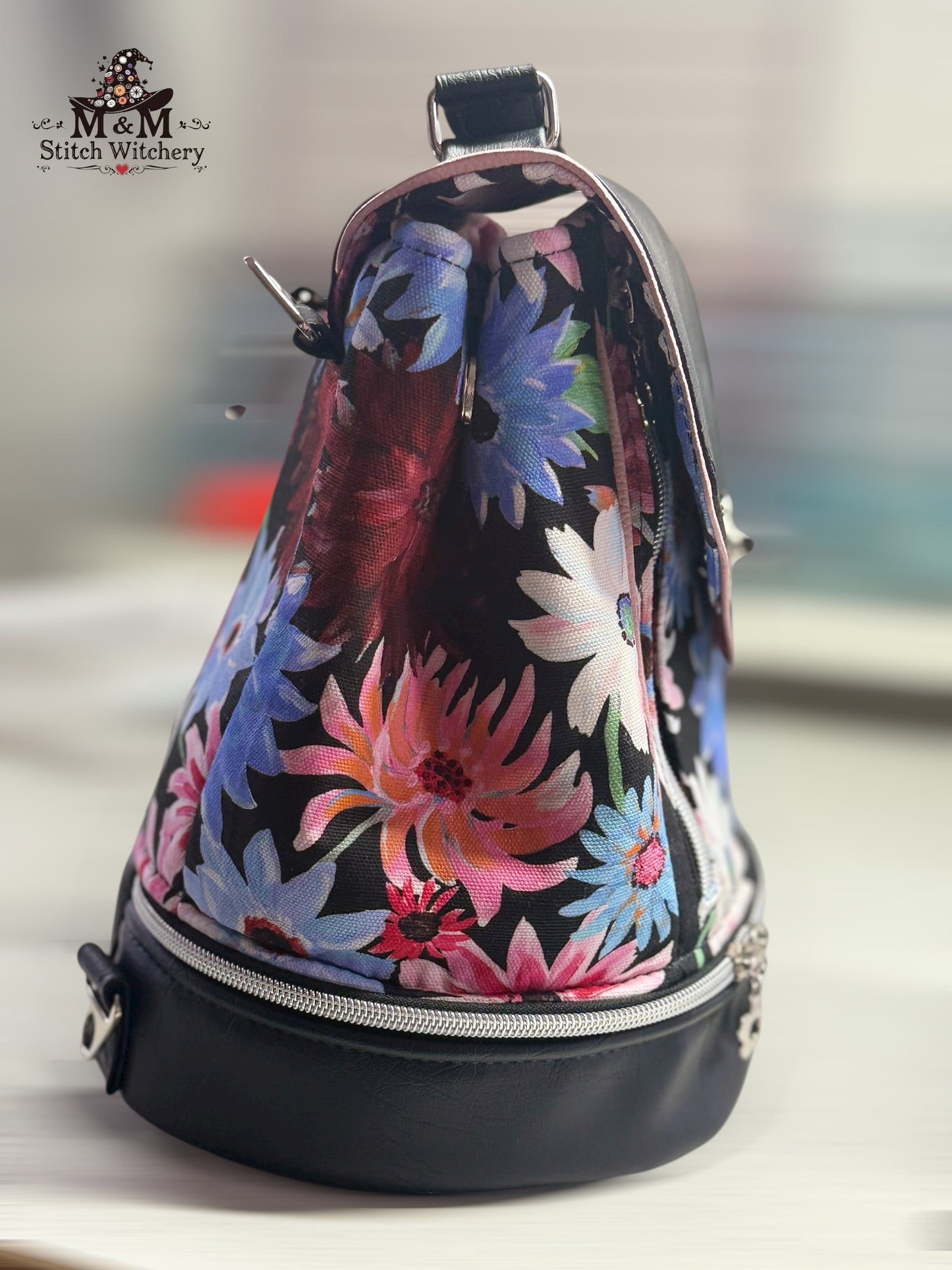 The Clover Convertible Bag (Flowers)