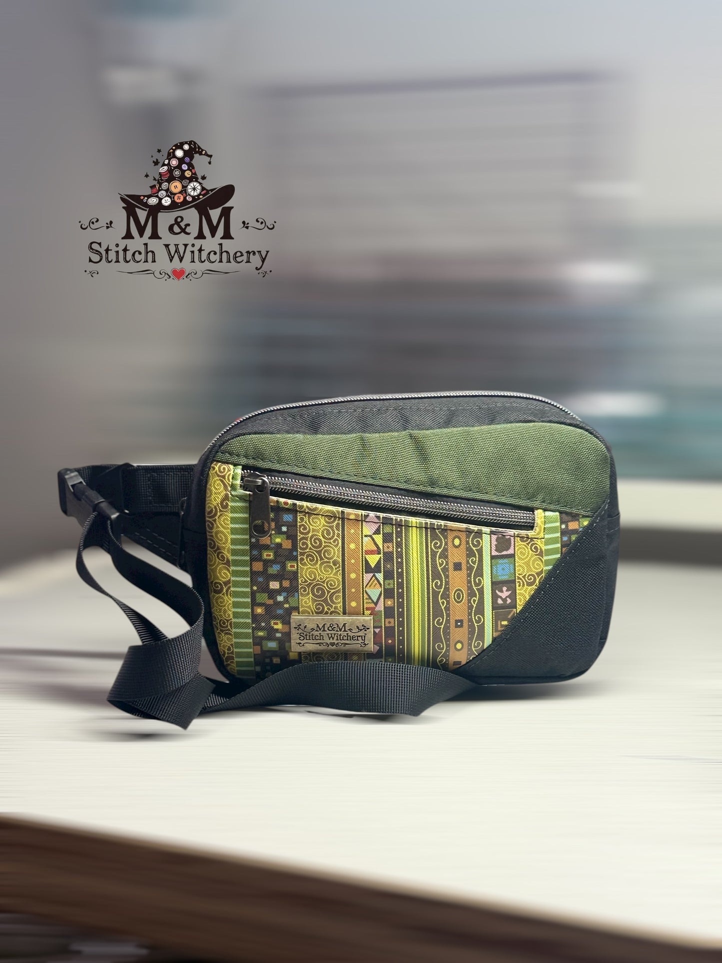 Trio Crossbody Medium (Geometric)